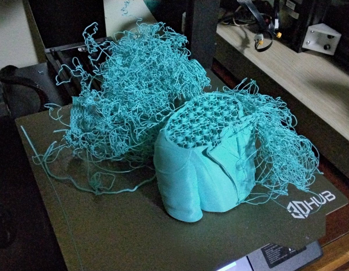 DaddyWazzy's tweet photo. Marge Simpson's shower drain on my build plate. #spaghett
Northeastern Italians don't say the end of some food words.
#manicott #raviol #mozzarell https://t.co/JopOEIsFfd