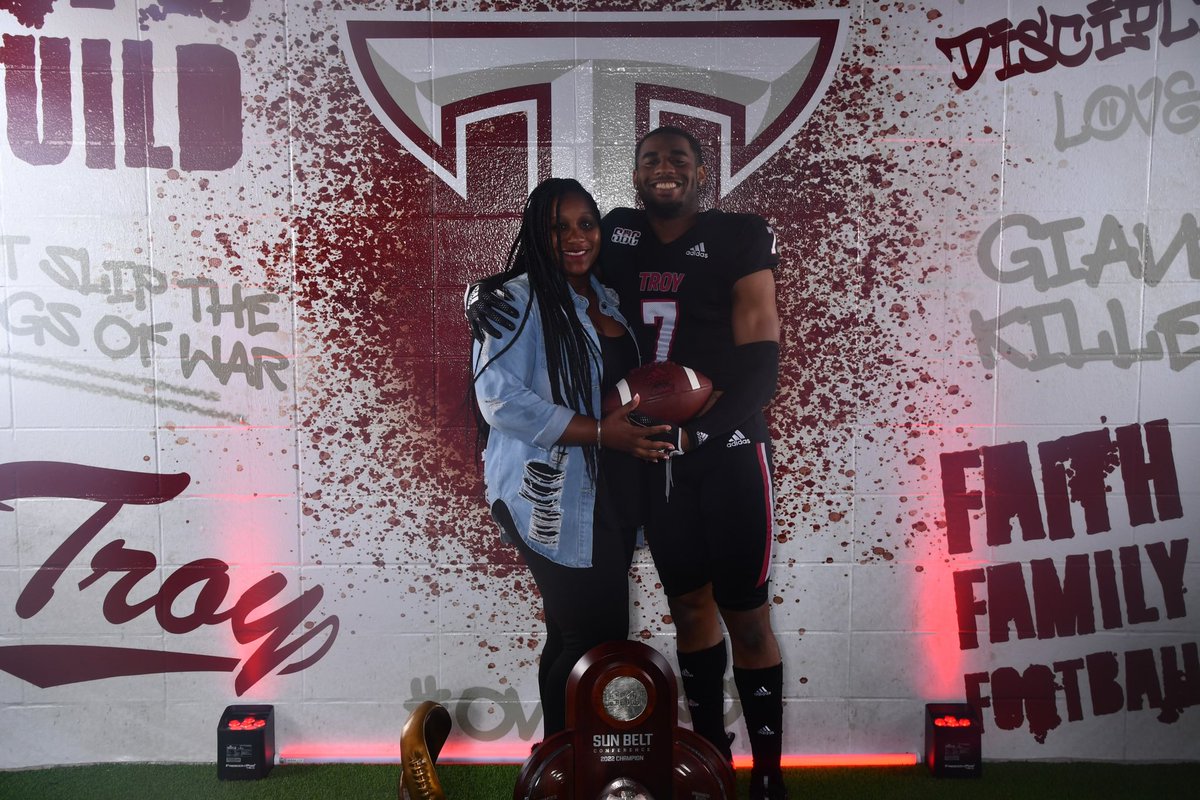 Troy Football Recruiting โ๏ธ (@troyrecruiting) on Twitter photo Signed. Sealed. Delivered. Starts at homeโฆโ๏ธ๐
Welcome to the Troy Trojan family, <a href="/rbracyvii/">Reginald Bracy II</a> !
#Rise23uild #OneTROY โ๏ธ Signed. Sealed. Delivered. Starts at homeโฆโ๏ธ๐
Welcome to the Troy Trojan family, <a href="/rbracyvii/">Reginald Bracy II</a> !
#Rise23uild #OneTROY โ๏ธ