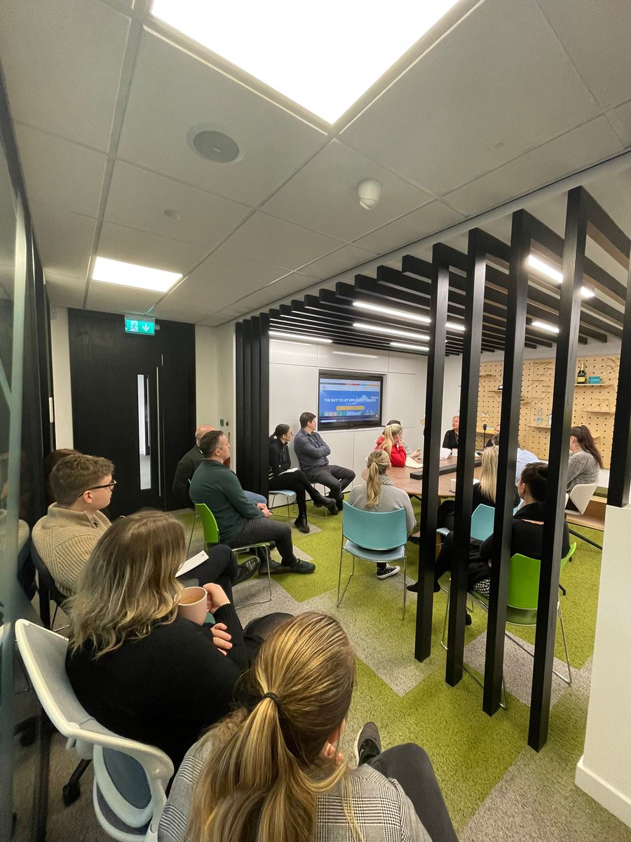 FleetMortgages's tweet photo. Good to meet the team at @3mcmortgagedesk in Altrincham today and discuss how #FleetMortgages can help their landlord clients & brokers in the specialist #BTL market. Great to be part of the 3mc lender panel!
https://t.co/l99jkxyUPh
#thinkfleet #partnerships #BuytoLet #mortgages https://t.co/ucAyjdsdF6