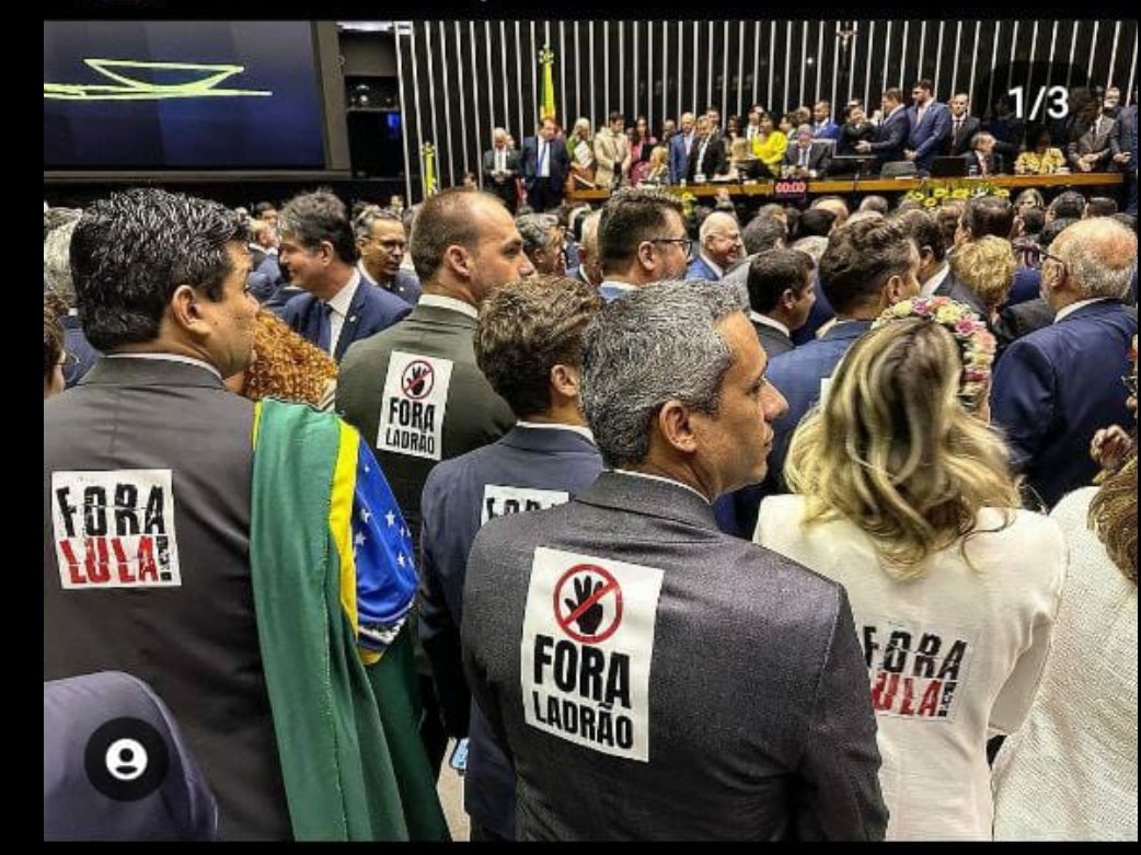 New elected deputies clearly show what society thinks about this stolen election.  Outside Lula and Outside Thief stamped on their suits.
#brazilwassloten #brazilianspring 
@FoxNews @TuckerCarlson @MatthewTyrmand @WSJ