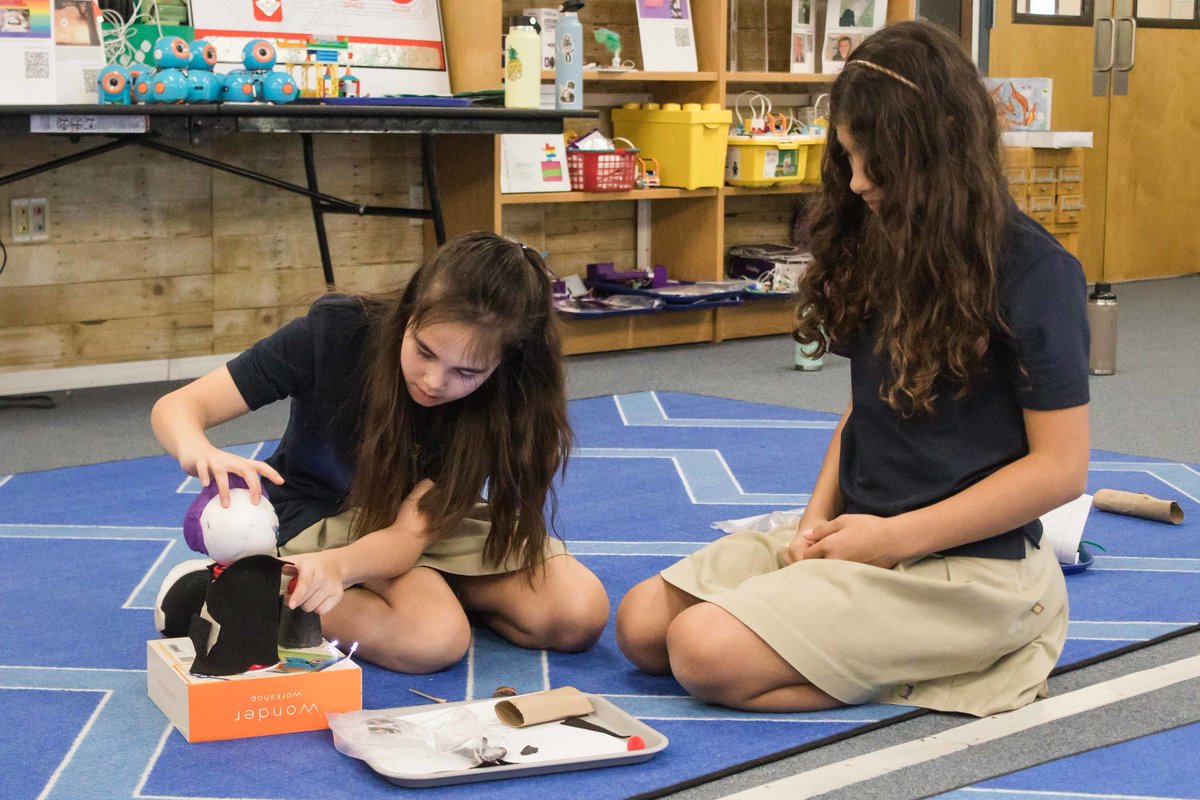 UnityDelray's tweet photo. 4th graders are designing a talking toy in the IDEA Center inspired by a unit of study on the Engineering and Design Cycle and Shanda McCloskey’s book, Doll-E 1.0.
#IdeaCenter #Technology #UnitySchool #PrivateSchool #DelrayBeach https://t.co/mBpVan1HG8