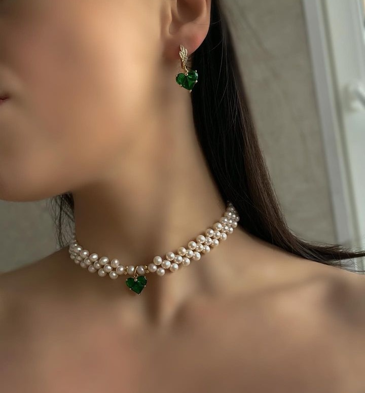 MoonandBack07's tweet photo. Celebrate Happy new year with
 this Pearl-green necklace 💚From @zoe_barbakadze
Inspiring @moonandbackjewelrys 

🌸Hashtag:
#necklace
#pearl
#earrings #jewellery #jewelry #pendant #accessories #bracelet #jewelrydesigner #homemade #fashionjewelry #stylish #crystal #gold #silver https://t.co/G3PpsjbEYV