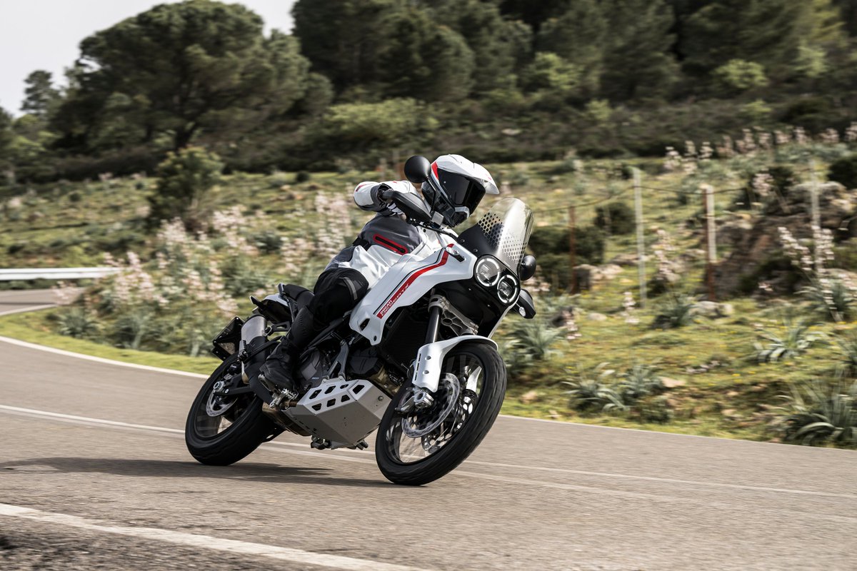 DucatiUK tweet picture