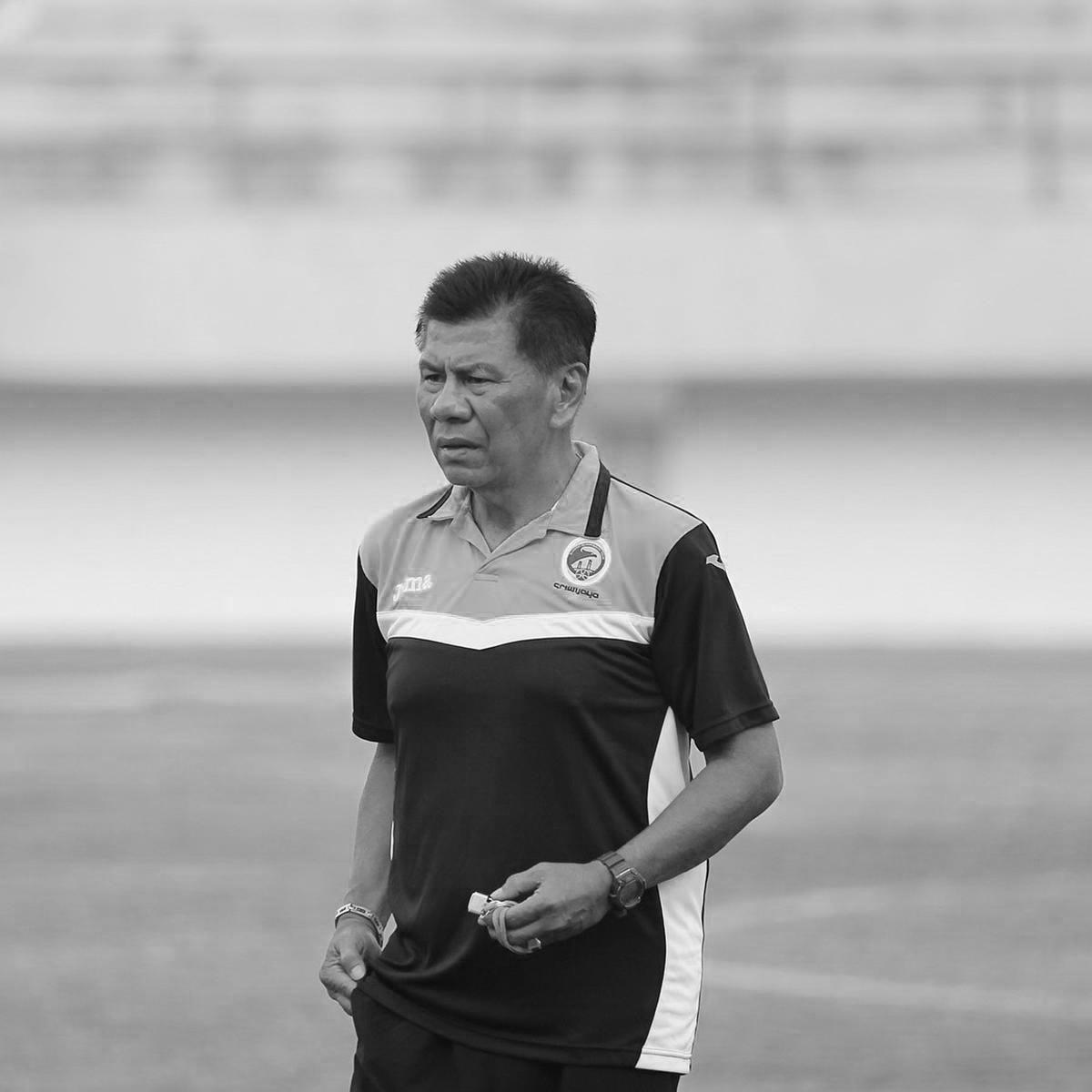 idextratime's tweet photo. Innalillahi wa inna ilaihi raji'un, turut berduka cita atas meninggalnya mantan pelatih Timnas Indonesia Benny Dollo di usia ke-72 tahun. 🥀

Benny Dollo pernah menangi Timnas Indonesia sebanyak tiga kali. Selamat Jalan, Coach! 😢 https://t.co/ZP2jPvwR5h