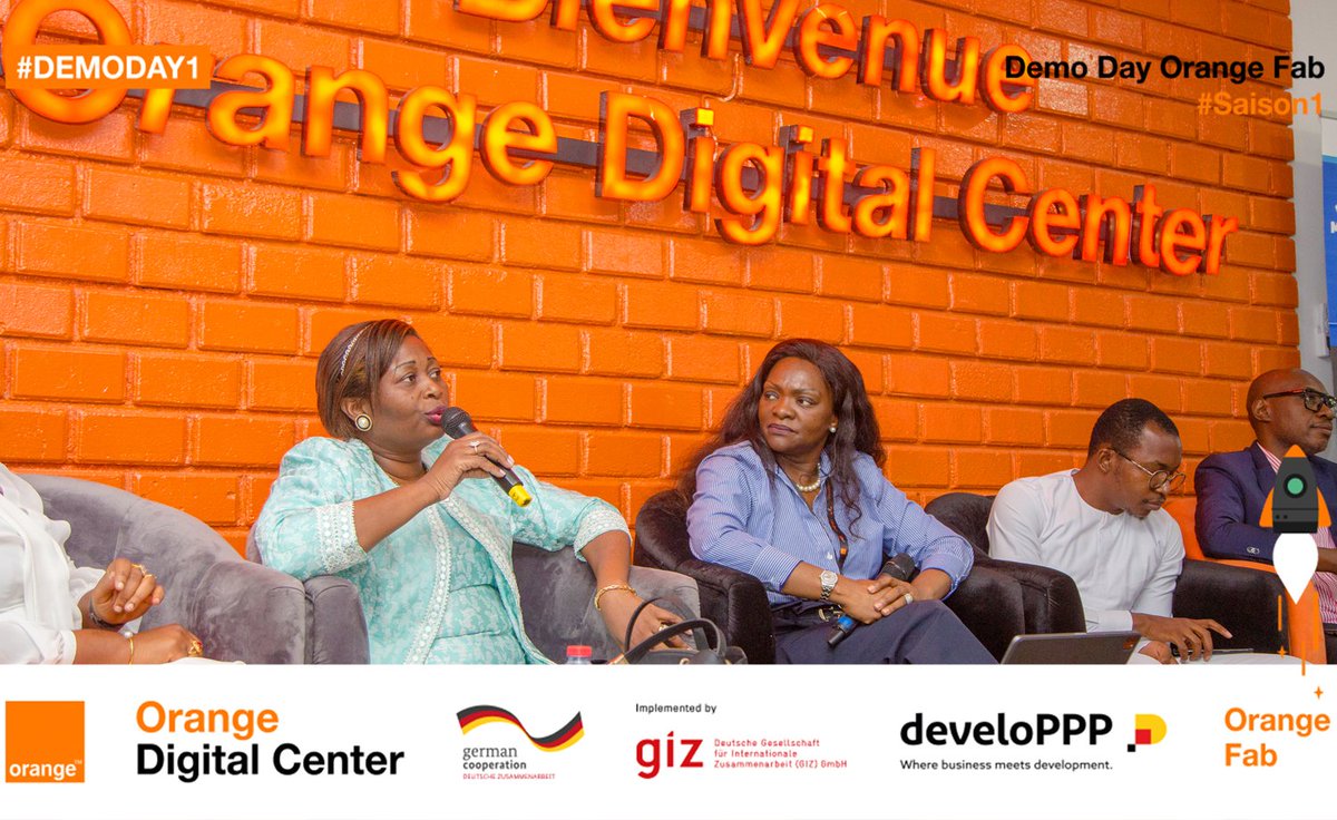 Orange_Cameroun's tweet image. 🚀#OrangeFab Cameroun - #DemoDay1🚀
Le panel était constitué de :
- Marie BALLA, Déléguée Régionale du Ministère des PME, de l’économie sociale et de l’artisanat
- Serge Ntamack, Expert en Droit et Technologies, Investisseur.

#DemoDay1  
#OrangeFab  
#ODCCMR