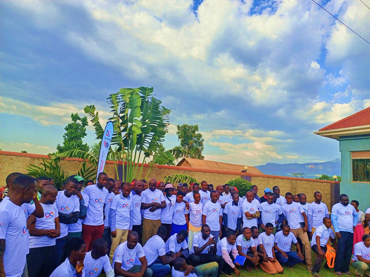 DefiGatha_Ug's tweet photo. A recap of Our #Dfintiy event at #UCU with over 150 participants including students, Community people, and Working group. It was an exciting one featuring #ICP Presentation, #Blockchain and #Crypto
Join us on tg for upcoming Jam sessions and partnerships https://t.co/l2Zuszsmgh https://t.co/bm1HT0Y96v