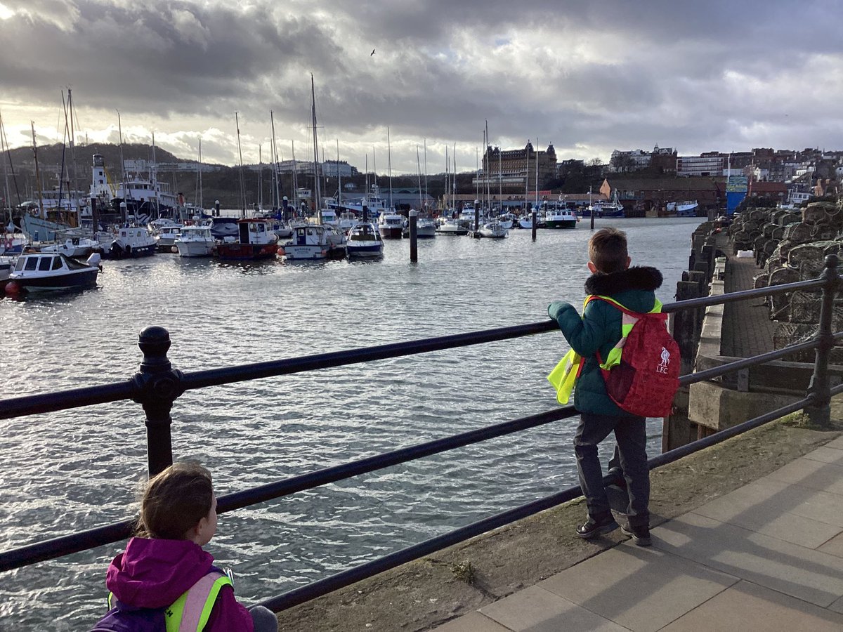 rhianroberts96's tweet image. We lucked out on the weather today for our Grimshaw trail with Wykeham School. Exploring the places in Scarborough that Grimshaw loved and painted 🌚