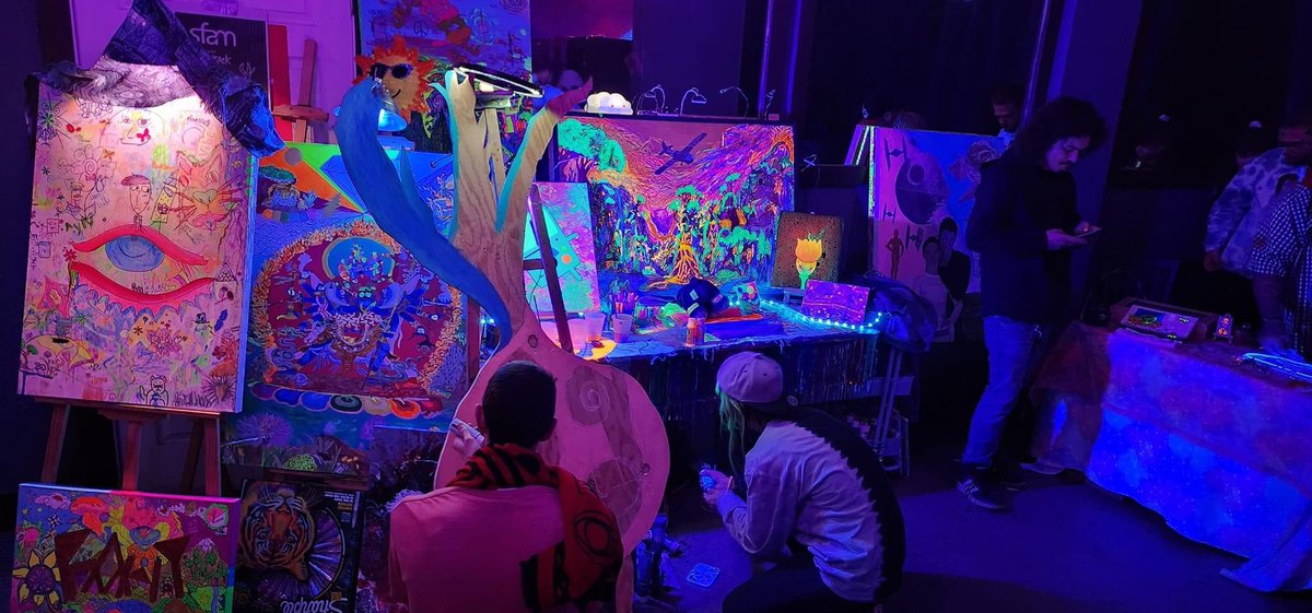 Medieval Pub tweet media