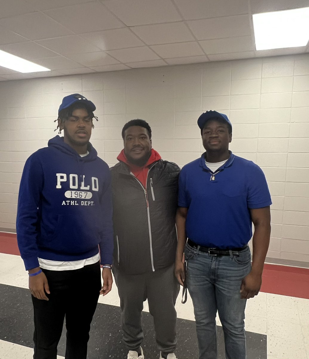 coach_Hoskins94's tweet photo. Congrats guys 🐺 https://t.co/0hcJRxNwLb