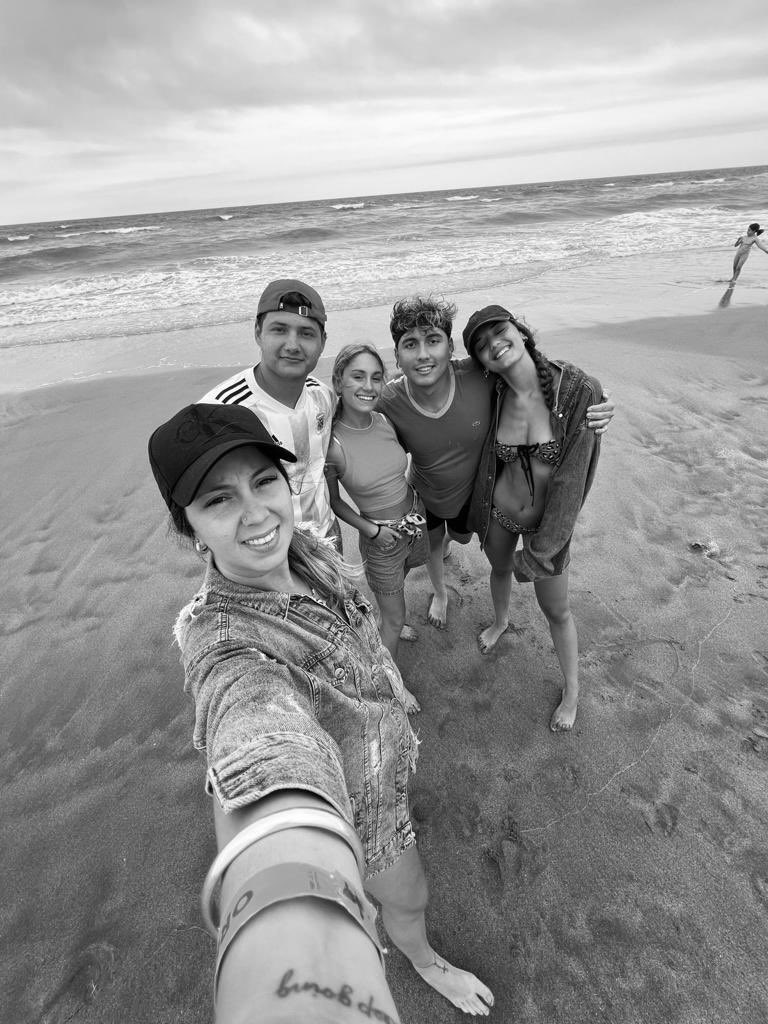TotoGrosso03's tweet photo. Dámelo siempre ❤️🥰☀️🌊🏖️ https://t.co/08zudmhEgr