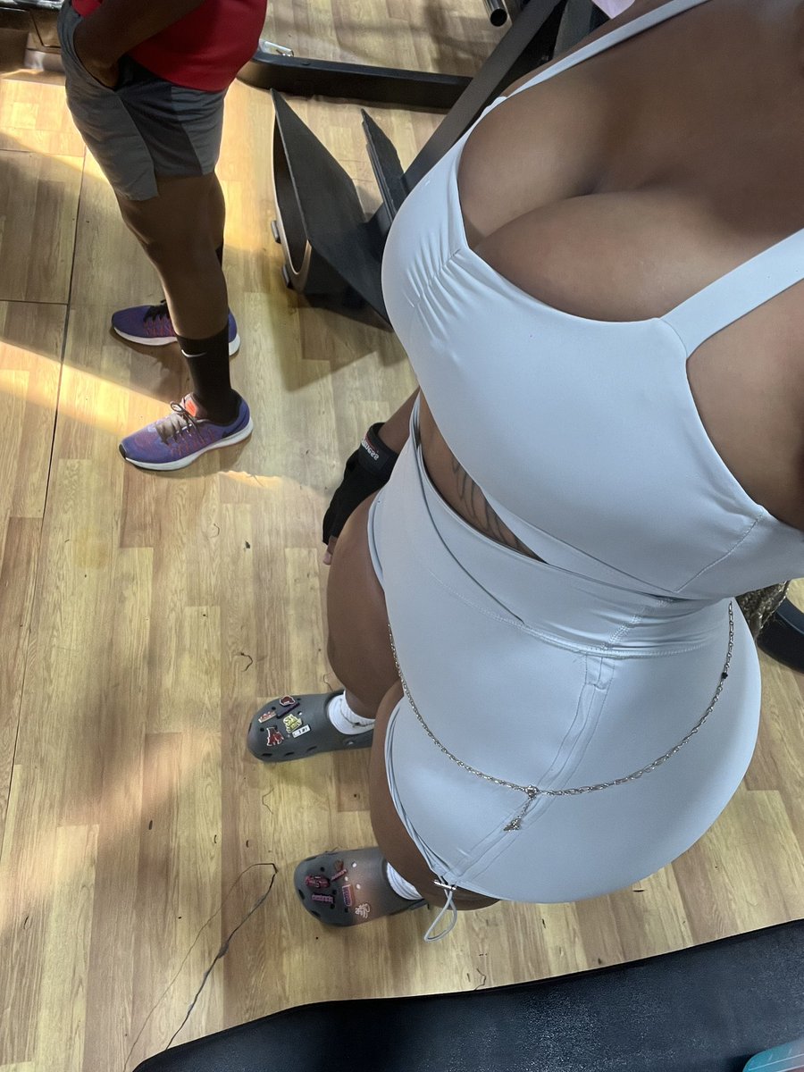 theangeljbsmith's tweet photo. Sweaty gym pictures https://t.co/0JJR43LdZF