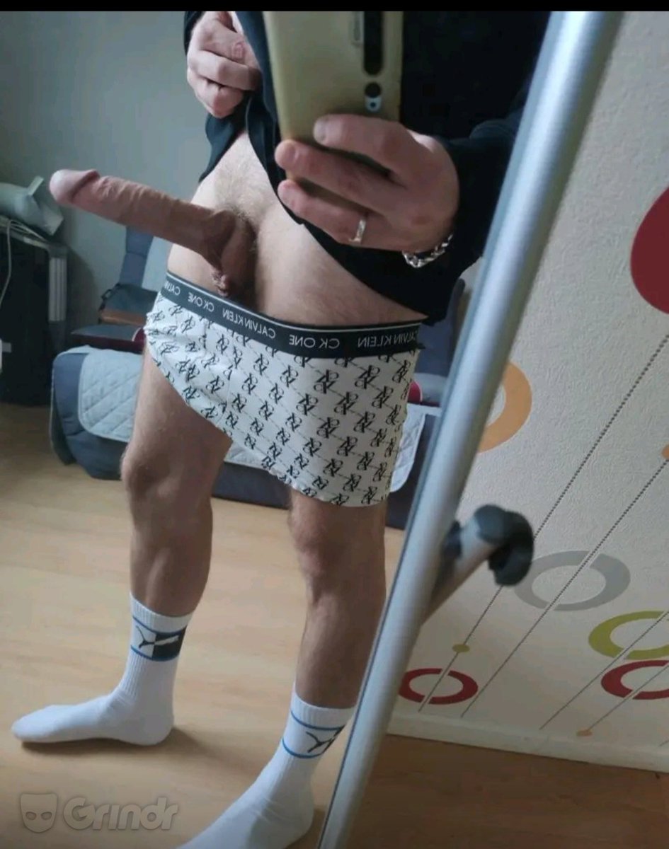 Jimmy30509113's tweet photo. Qui dans le 54 pour s'en occuper? 🥵 https://t.co/gkEyy3QObp