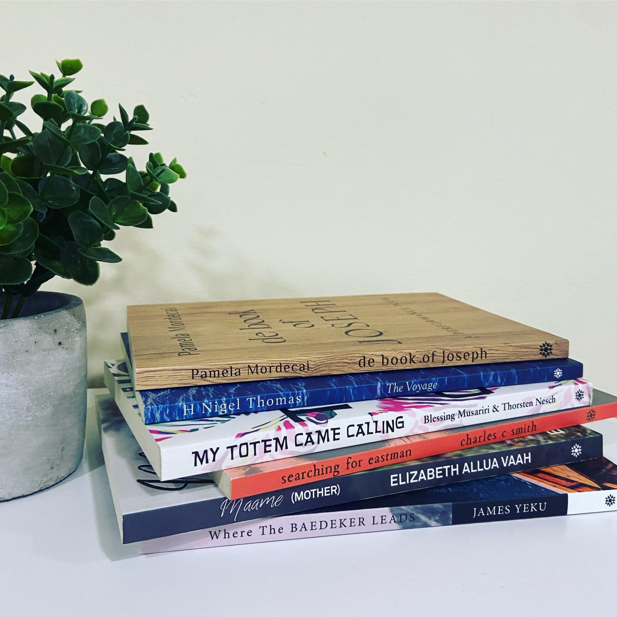 mawenzihouse's tweet image. Today marks the start of #BlackHistoryMonth!

Not sure what to read this month? Why not pick up one of the books in this #BookStack