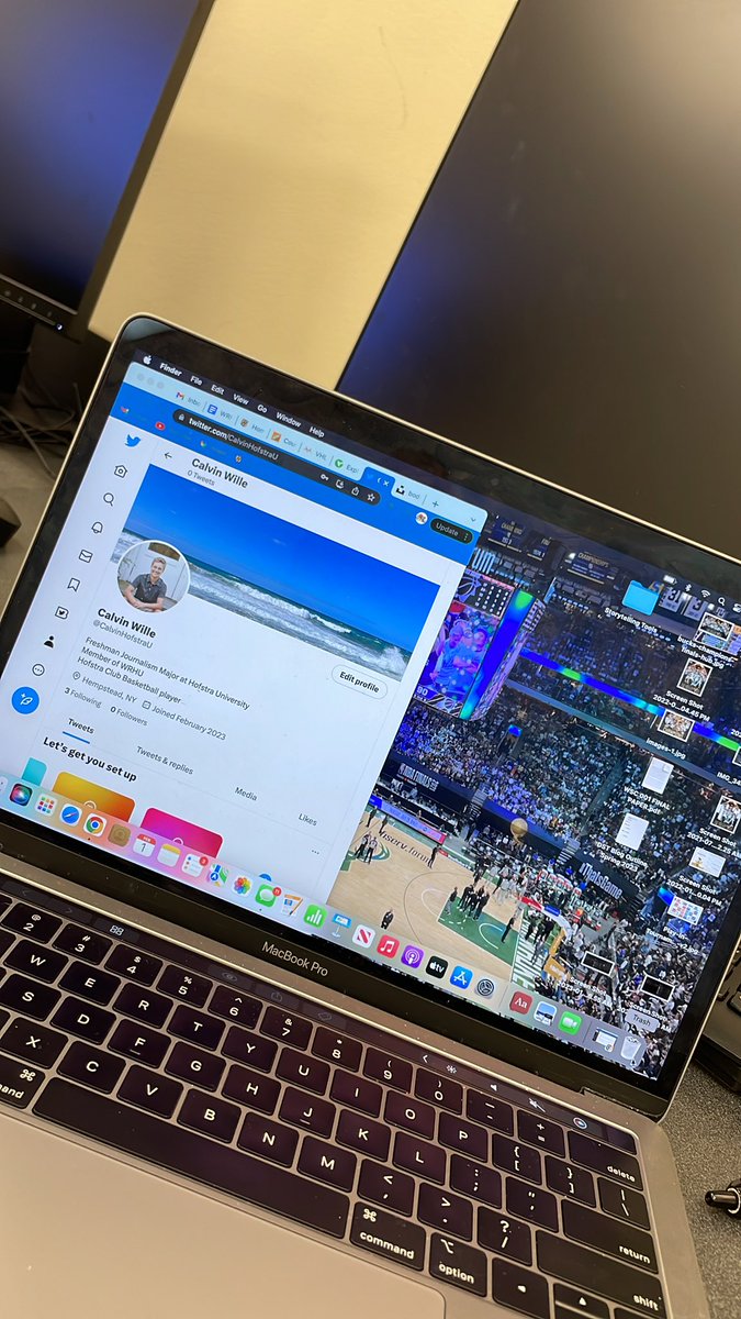 CalvinHofstraU's tweet photo. First Post. Excited to continue learning about Digital Storytelling Tools. #firsttweet #twitterproject @BurkeHofstra https://t.co/moeKpUifmS