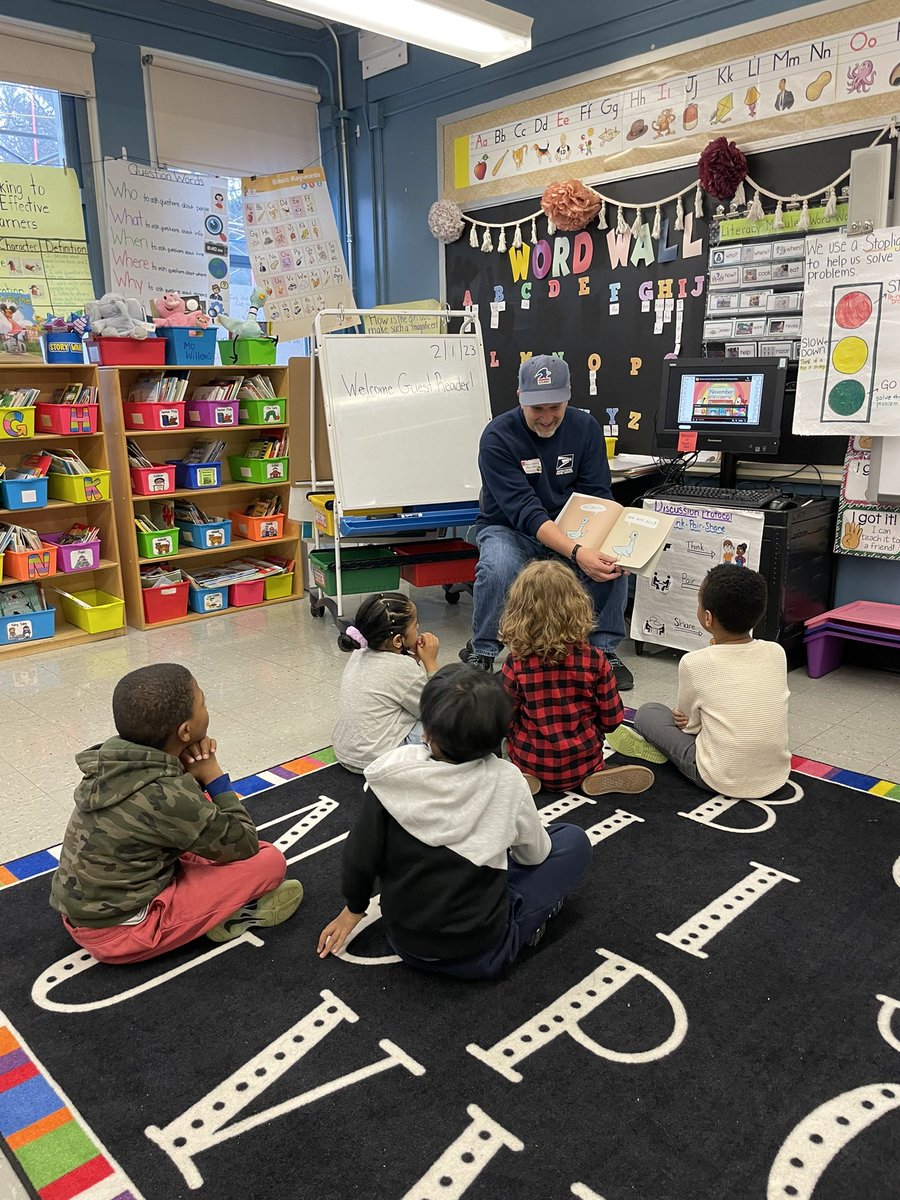 PS10FortHill's tweet photo. Some of the readers who visited our classrooms today. Thank you for sharing the magic of books with our students 📚 #WorldReadAloudDay #YouHaveAFriendAtPS10 @jenn_funes @teacherromero72 @DrMarionWilson @CChavezD31 @c https://t.co/rX9PAWqg6L