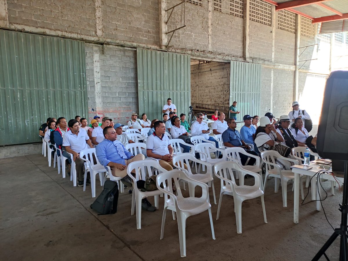 FAOBrasilCoop's tweet photo. Los días de campo fueron acciones clave del proyecto +Algodón Colombia, contribuyendo a la formulación e implementación del plan de manejo agronómico y para el seguimiento de las Unidades de Cultivo Piloto (UCPs) y de los pilotos de Seguridad Alimentaria y Nutricional (SAN). https://t.co/SxyVNvCc99