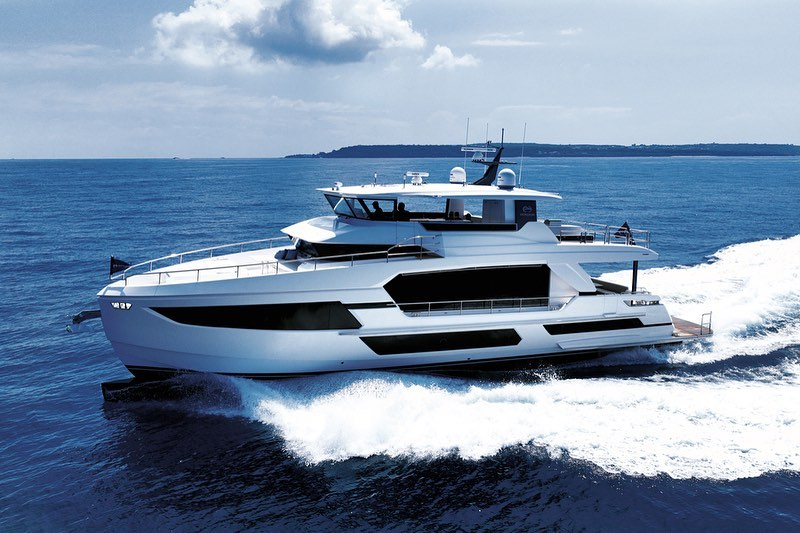 HorizonYachtUSA's tweet photo. The seventh #FD75 hull was recently delivered to a fourth time #HorizonYacht owner during a champagne ceremony!
#DefineYourHorizon https://t.co/Ct1nlzf72U