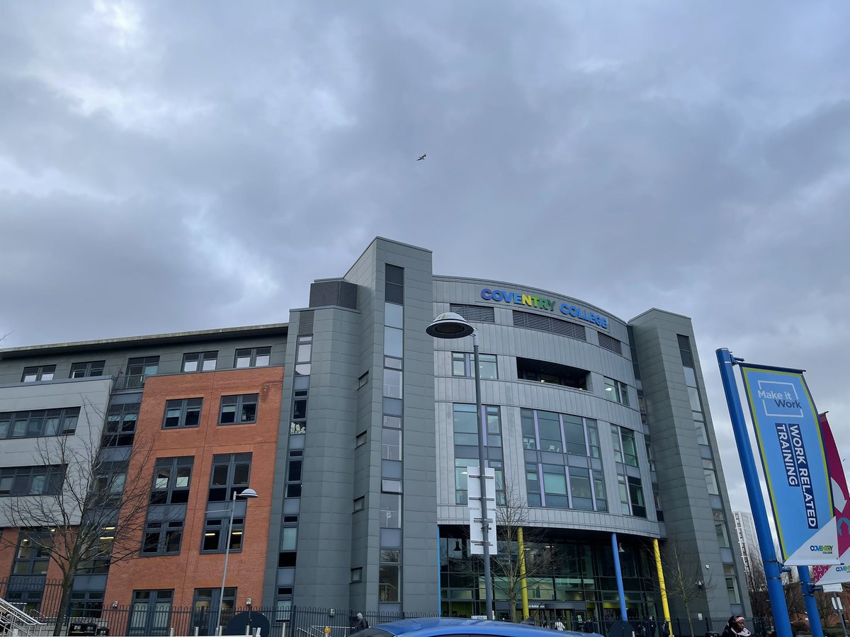 samparrett1's tweet photo. Great visit to @coventrycollege today - really impressive and vibrant campus, plus productive discussions with senior leaders about all things FE - looking forward to working with @LSEColleges @NeilCoates4 @RhonaMD #teamlsec to share ideas & practice ⭐️⭐️⭐️⭐️ https://t.co/8LY7YE0rZT