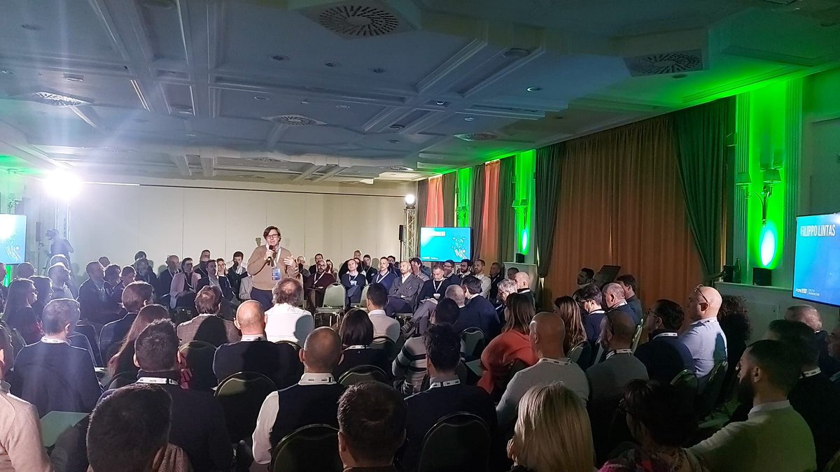 Una squadra affiatata e matura ma sempre capace di innovarsi tenendo il paziente al centro. Una squadra capace di essere riconosciuta per la professionalità e la qualità del proprio lavoro. 
Si apre oggi il #ForceSanità Sapio 2023 a tema “Digital Human Care”.