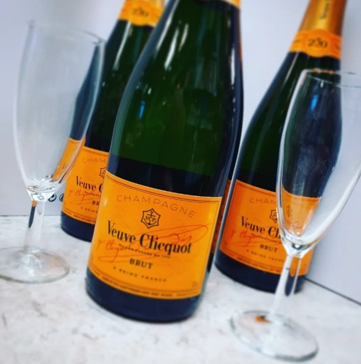 Explore this season's trending wines, handpicked by our expert buyers. Until 6th Feb. Save up to 33% when you Mix Any Six on this show stopping selection. #wine #winetasting