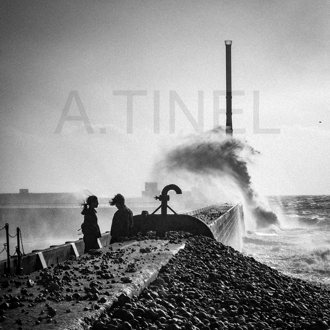 ***Nuances de gris***
Arnaud Tinel est installé sur nos cimaises jusqu'au 1mars 2023.