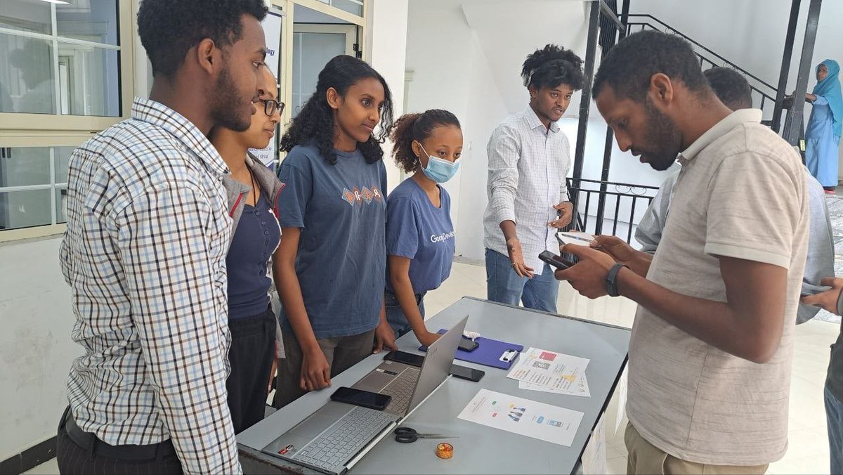 GdscHiLCoE's tweet photo. on December we launched Vocalize 2.0 campaign at HiLCoE School of computer science. Our students had the chance to learn about the benefits of their contribution to the community and themselves, including recognition and the opportunity to earn free certified courses from Google. https://t.co/B2CdXXtMOi