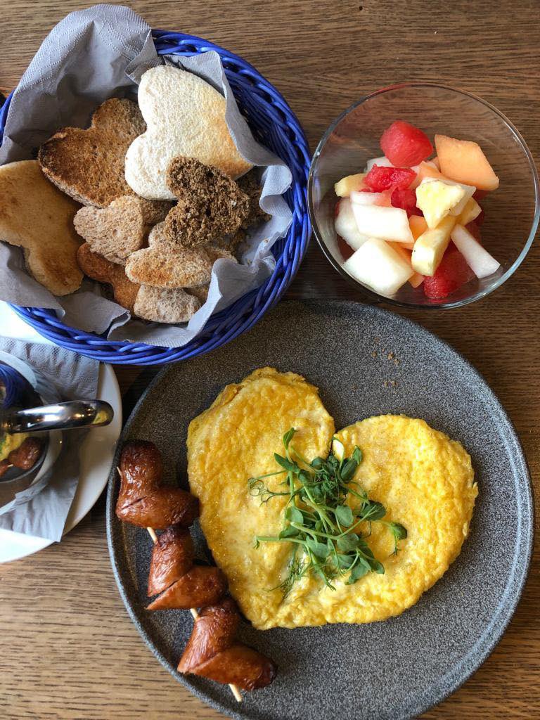 Well, Hello February 🌹❤️

We couldn’t think of a nicer way of welcoming the month of Romance…

 #supportlocal  #foodies #restaurant #celebrate #valentines #breakfast