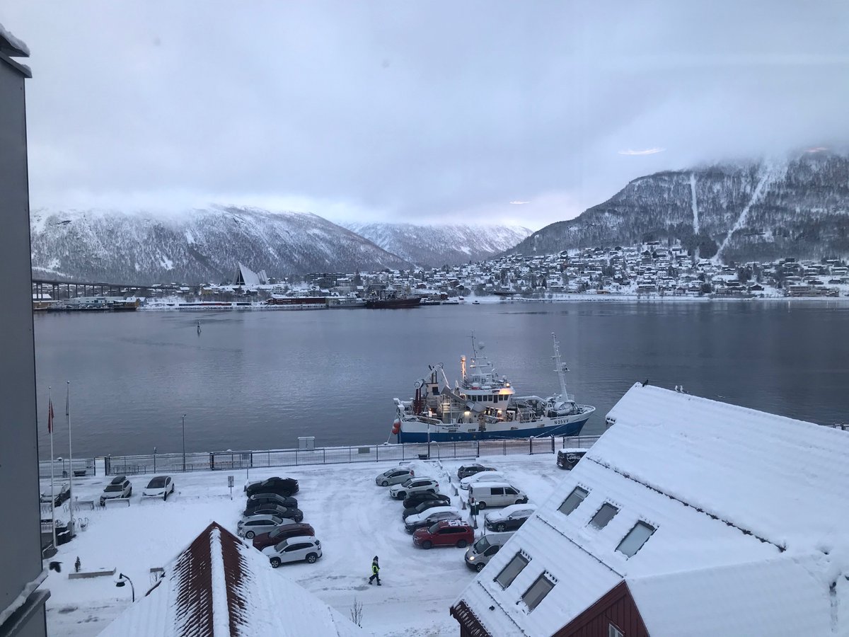 Outstanding day sharing-exchanging-building through cluster of #EUPolarCluster #research projects @JUSTNORTH_EU @CharterArctic @arctic_passion @ArcticHubs / in #Tromsø on fringes of #arcticfrontiers ❄️