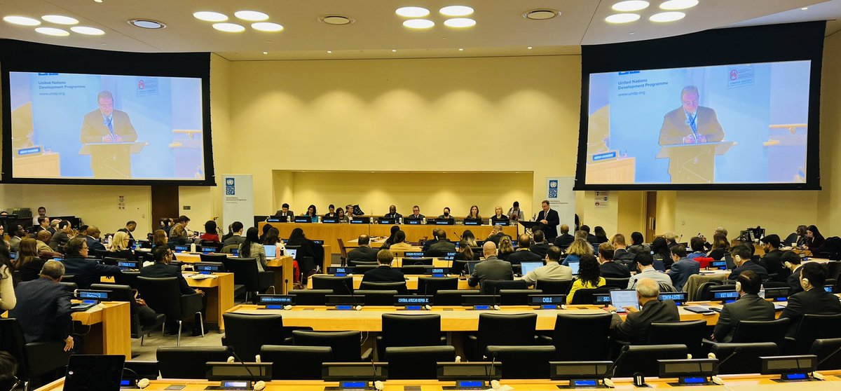 f_pickup's tweet image. At our interactive dialogue w Executive Board, @ASteiner underscores tht #LNOB, fighting poverty, inequality &amp;amp; discrimination is core to DNA of @UNDP, incl. wide-ranging efforts from support to debt restructuring &amp;amp; digitalization to bringing access to energy.
#FutureSmartUNDP