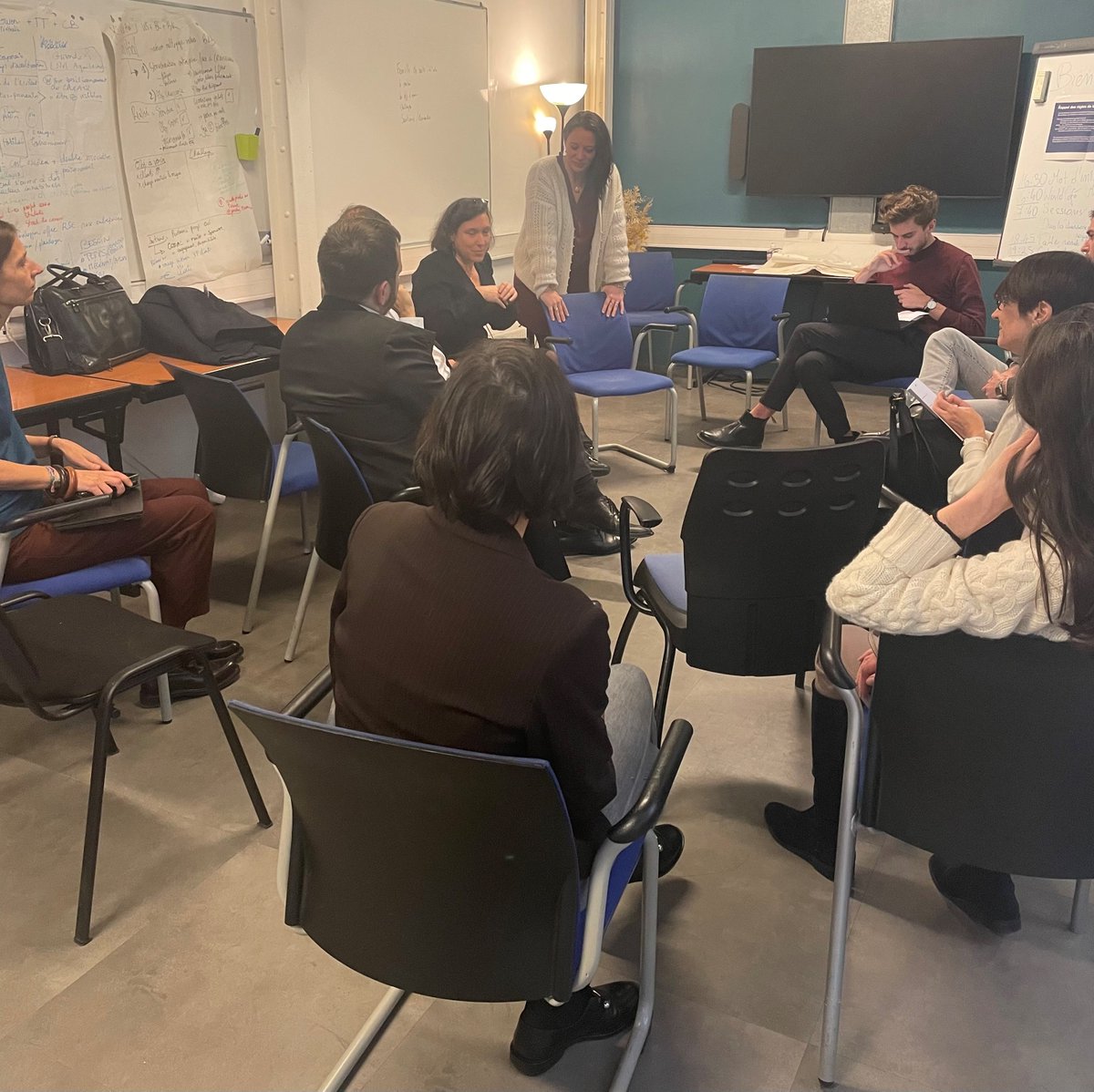 FHER_ORG's tweet photo. [Journée nationale FHER Ensemble]
☕World café : meet the entrepreneur
Un temps d’échange sur les projets de nos lauréats. 
@Kiklean_net ➡#Insertionprofessionnelle par les métiers du nettoyage
@AssoCreaq ➡Mal logement et #santépublique
@BimBamJob ➡Sensibilisation à l’#hygiène https://t.co/OiOxETE6rh