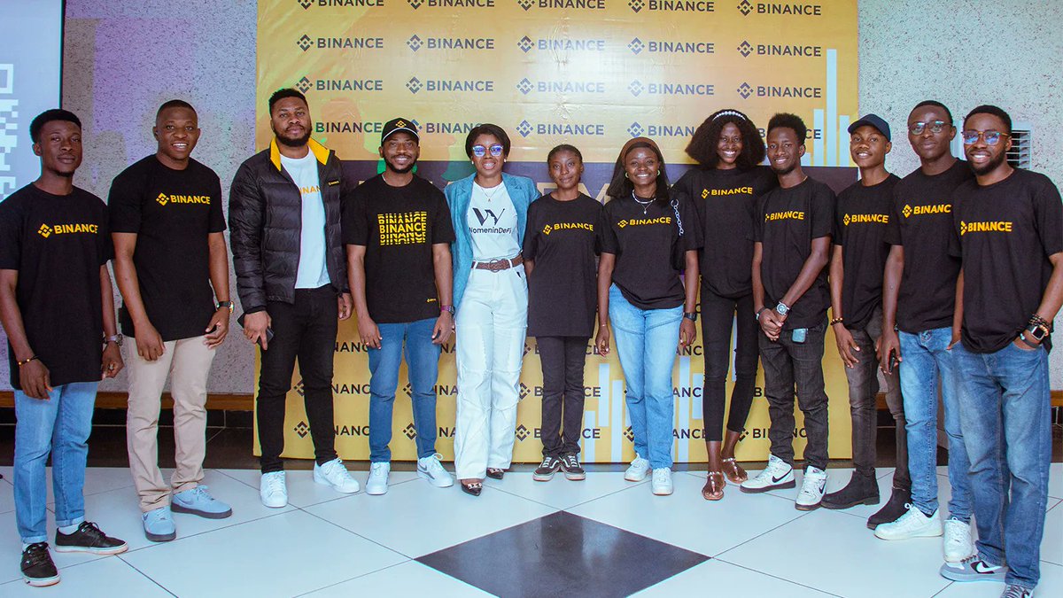binance's tweet photo. Thank you to everyone who attended our #Binance meetup in Ekiti, Nigeria 🇳🇬

With three of our #Binance P2P merchants, and over 100 community member in attendance, the event was a perfect opportunity to network, learn, and most importantly, have fun 🤝 https://t.co/Is3dCfbOog