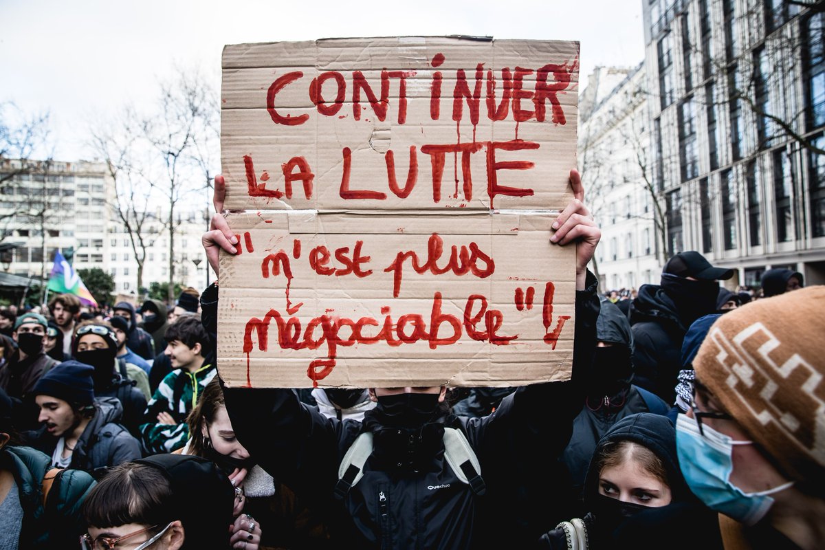 Chang_Martin's tweet photo. 📸En avant première quelques photos de la manif d'hier. La série complète ce soir sur Insta 😉➡️https://t.co/9s9QOov9xi

⚠️Photos non libres de droits - ©Chang Martin/Sipa Press
 #Photo #ReformeDesRetraites  #Greve31Janvier #Manifestation31Janvier #Paris https://t.co/fbYxxhyEKy