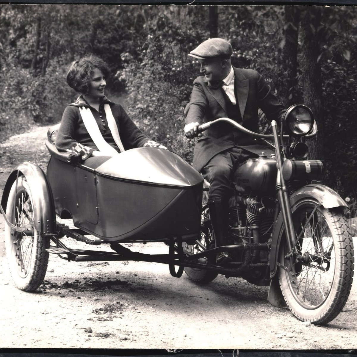 FXCapraraHD's tweet photo. #tbt #throwbackThursday #atFXCHD 💝 HDMC: providing couples WIND therapy since 1903 🎯 #HarleyDavidson #motorcycleadventure #thecouplethatplaystogether #goodadviceforlife https://t.co/YngPOVQpZZ