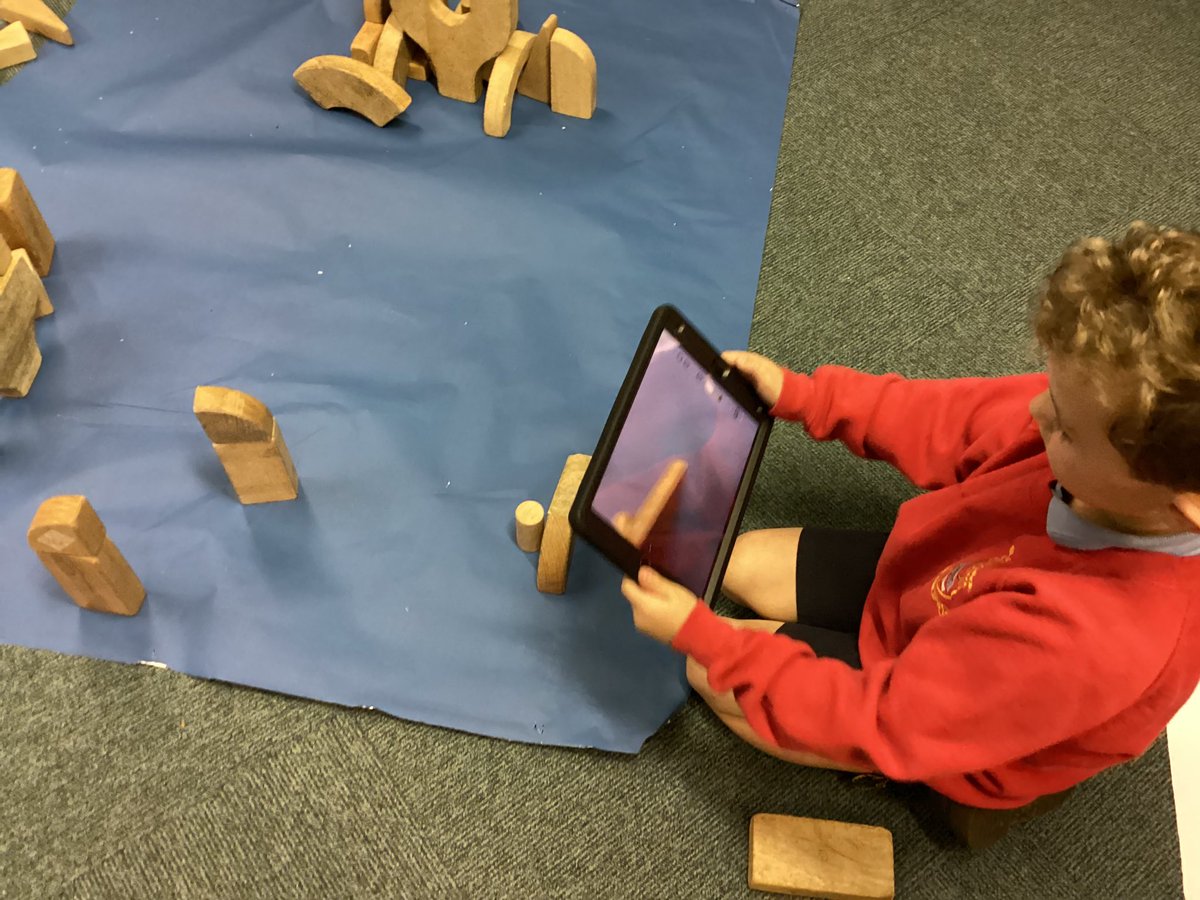 StJosephsBing's tweet photo. Today Reception have been creating their own algorithms for making models. They photographed each step and then created sequences for their friends to follow and recreate. @Innov__Services #SJBEYFS #SJBcomputing https://t.co/iGhLV2WnWM