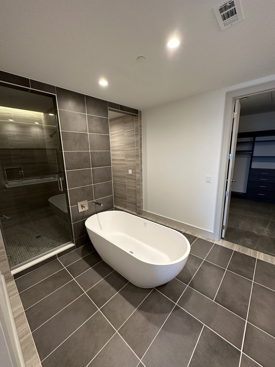 benwegmann's tweet photo. Congrats to my client who just got approved for this 3 bedroom penthouse in Dallas 🥳 https://t.co/cOPWleFVm1