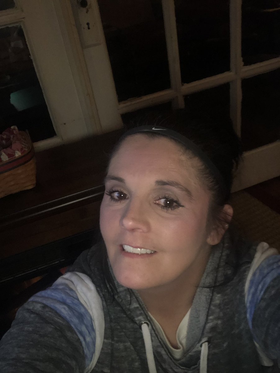MistiConn3's tweet photo. This is what 46 looks like with just a little makeup on lol it does help me feel more confident! ❤️🥰 https://t.co/aZGmCKm3NR