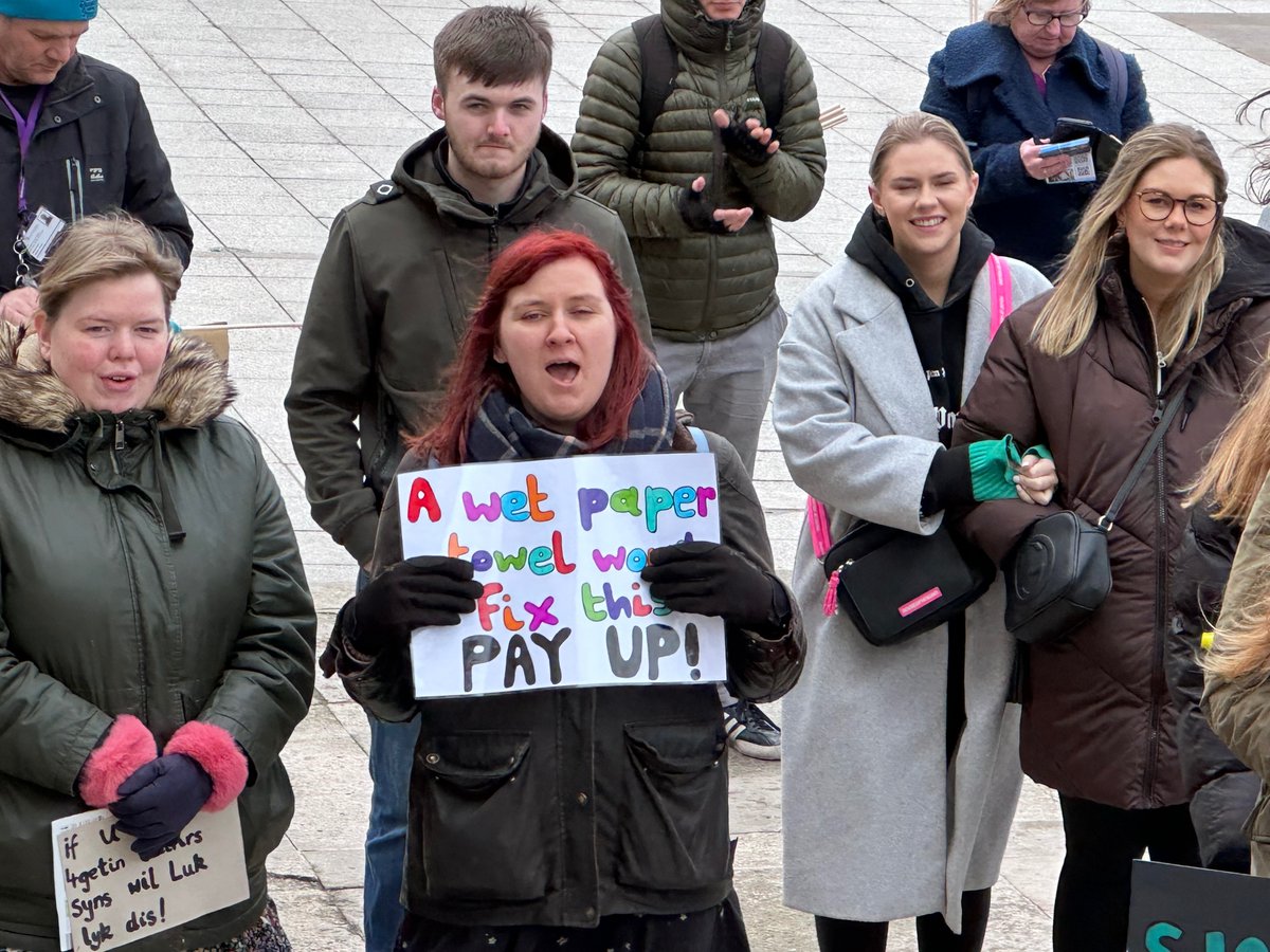 LeedsNeu's tweet photo. Who knew teachers would revolt when pushed to the limits? Don't mess with @LeedsNEU members. We will fight back. #PayUp #Saveourschools #Knackerednow https://t.co/8Ir6gKv2tq