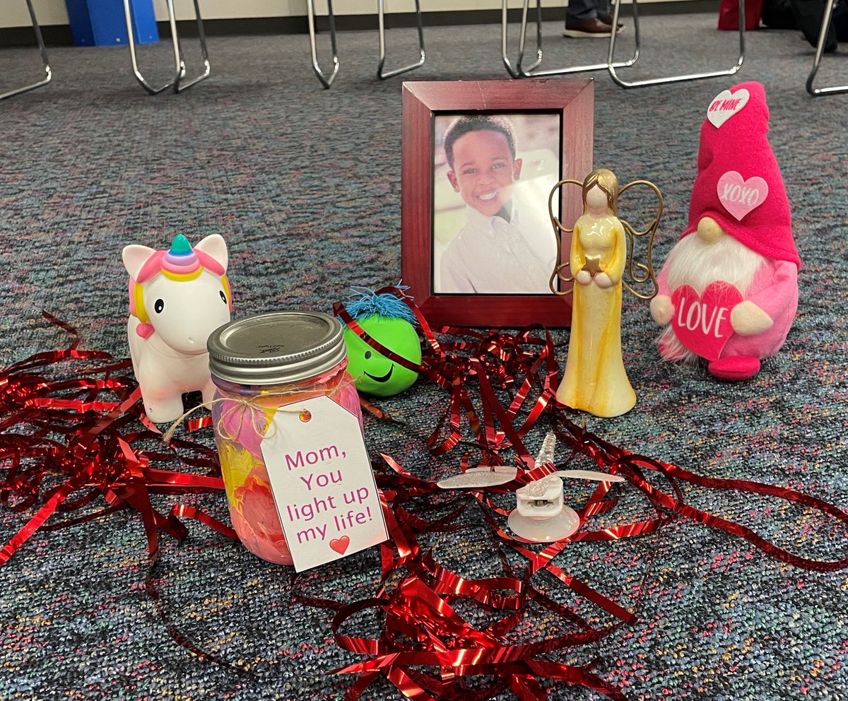 Region4AGC's tweet photo. Thanks @pbiscatR4 for leading our restorative circle and guiding us through our 7 Core Assumptions! @kellianhughes @R4DixieL @ashleyzjackson @Kerra_Glover #R4Inclusive #theseareafewofourfavoritethings #restorativecircles https://t.co/1mWnWAdVZw