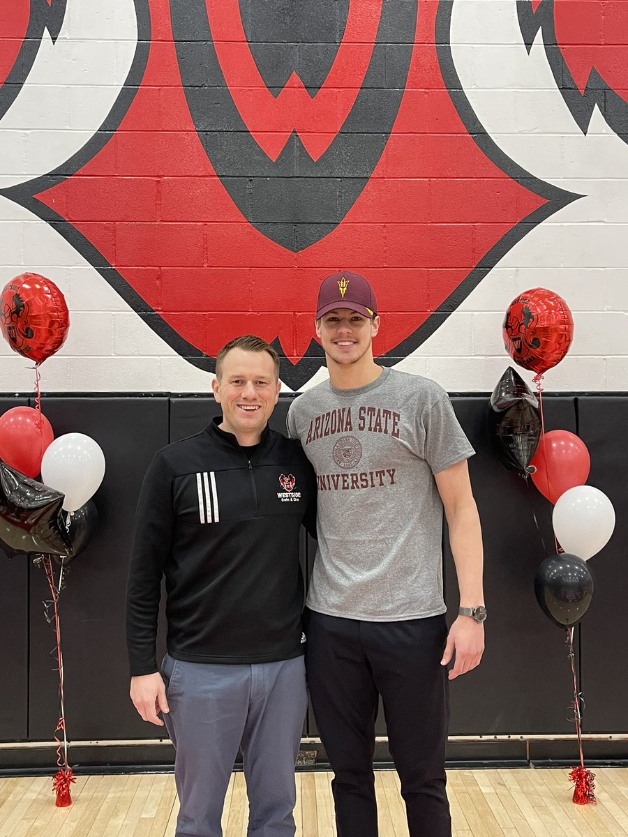 National Signing Day! 📄✍🏻

Congrats to Kaden Guzman for signing his National Letter of Intent to swim at <a href="/ASUSwimDive/">Sun Devil Swim/Dive</a> ! Can’t wait to see what you do at the next level‼️