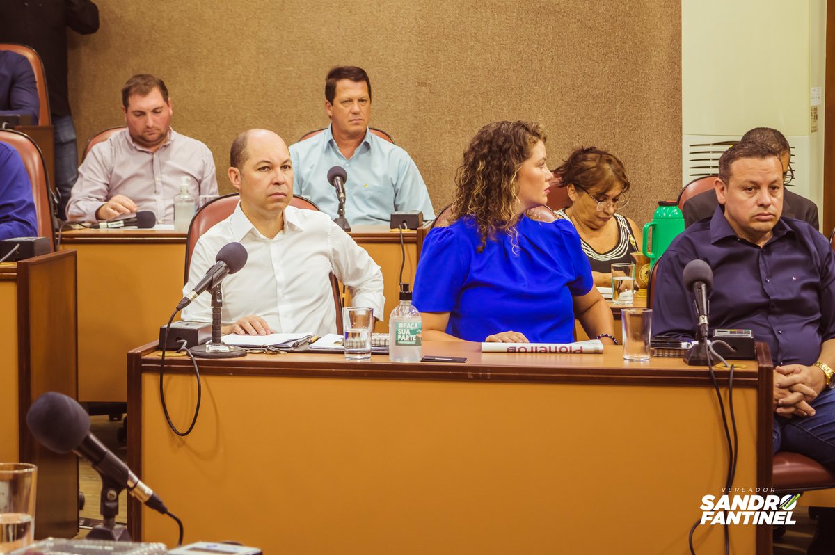 SandroFantinel's tweet photo. INICIAMOS OFICIALMENTE O ANO LEGISLATIVO NA CASA DO POVO.

HOJE TIVEMOS A PRIMEIRA SESSÃO ORDINÁRIA. https://t.co/Xzk4Onxn31