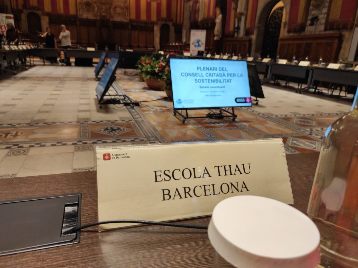 thaubarcelona's tweet photo. Tot a punt per a la nostra participació en el Plenari del Consell ciutadà per a la sostenibilitat (Ajuntament de Barcelona). A partir d'aquest curs l'escola Thau Barcelona en formarà part. #FentVerd @bcn_ajuntament #BcnSostenible https://t.co/CVGXtrXC0a