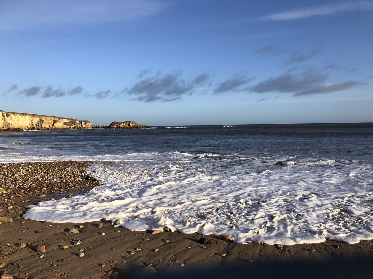 Dave_Dixon1's tweet photo. Another blustery day at #marsdenbay @nationaltrust took 1.69kg off the #beach my 1st piece for @TJRPitt #justonepiece 📸1 mainly 💨 blown #litter #plasticpollution again today the weather & tides are more favourable towards the W/E so might get more then #lovewhereyoulive https://t.co/z132ebUhjL
