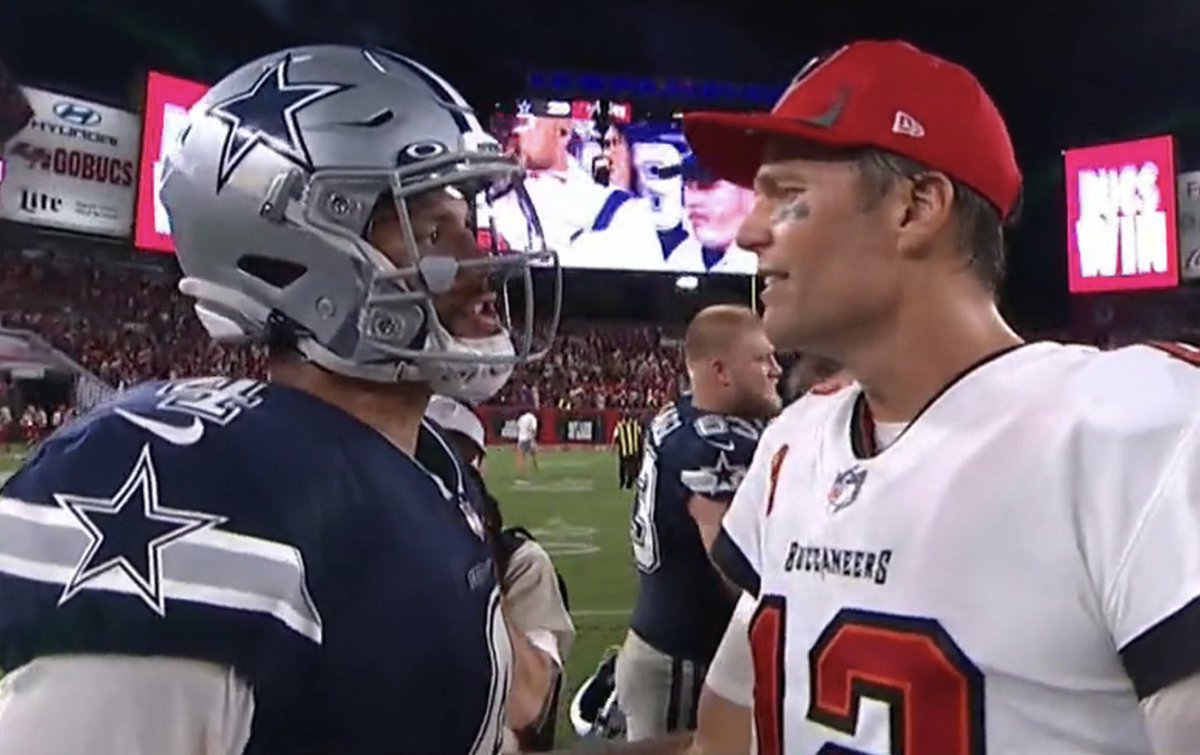 - 7 super bowls
- 5 super bowl mvps
- 3 league mvps
all in one picture. legendary.