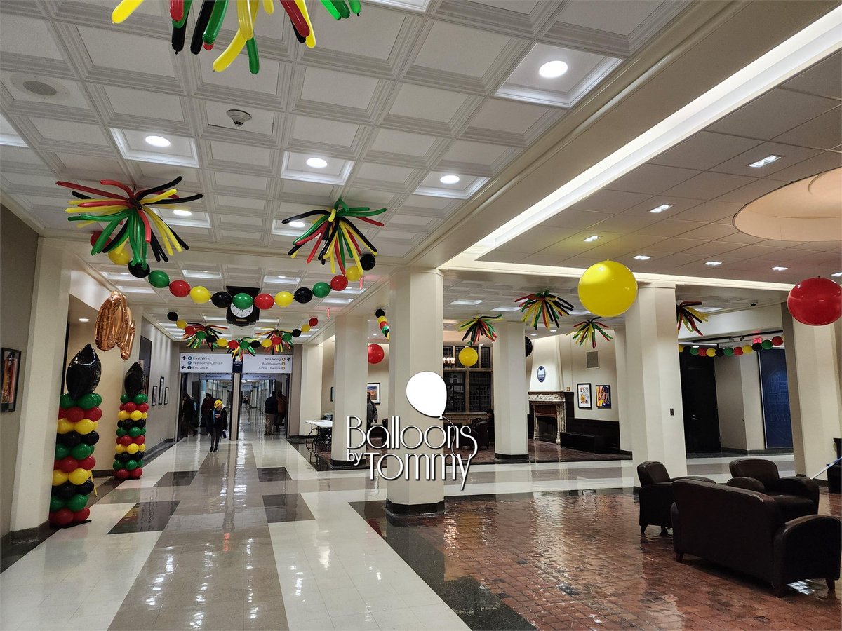 Kicking off Black History Month with balloon decor!

#blackhistory #BlackHistoryMonth #balloons