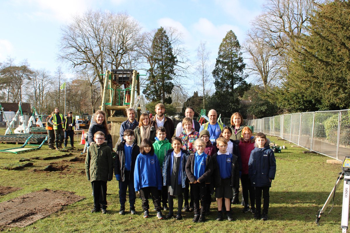 Thank you @SheptonMalletTC @SutcliffePlay for your kind invitation for us to visit the new playground site and spending the time with our #rightsrespectingrangers showing children you respect their views @SheptonNubNews  unicef.org.uk/rights-respect…