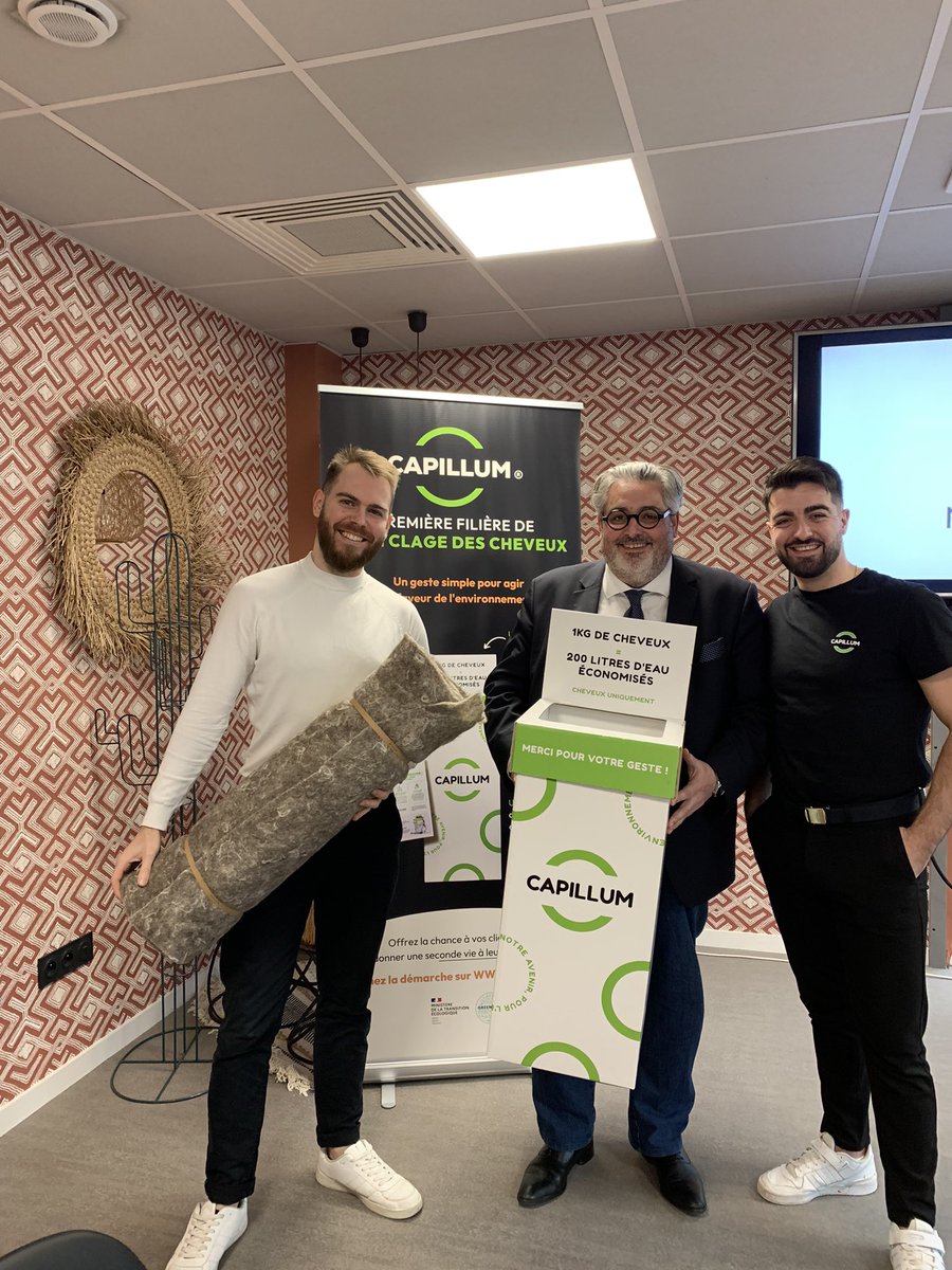 Ce soir à 21h10 tous derrière <a href="/CapillumFrance/">Capillum</a> sur <a href="/M6/">M6</a> pour l’émission qui veut être mon associé ? Fier de nos start up ! Village by CA Centre France.