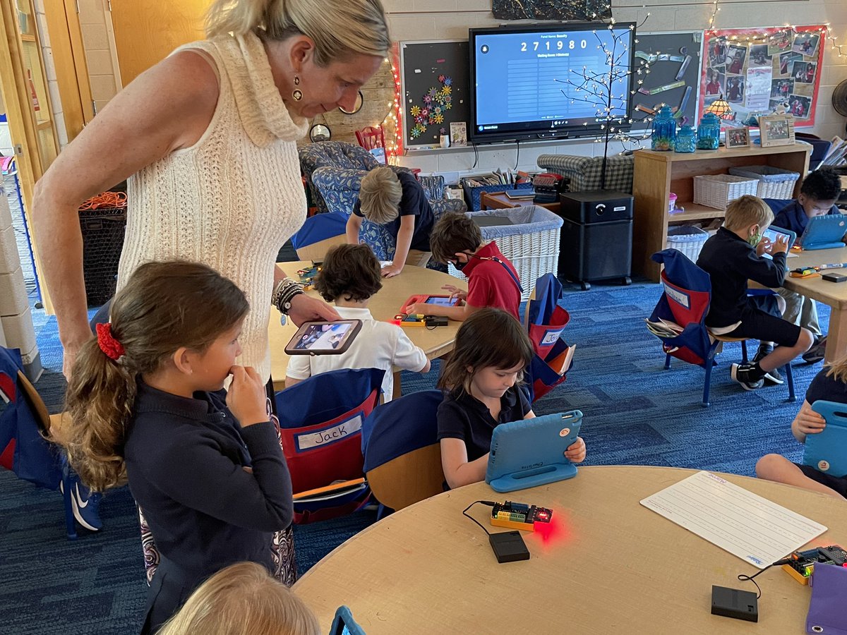 birdbraintech's tweet photo. 1/ How young is too young to introduce robotics? TRICK QUESTION: There's no such thing as too young! @mwmedvinsky says, “These K learners are amazing! Transferring coding skills [...] to the #HummingbirdKit. Coding the @microbit to spell their name then... https://t.co/yKBYZAFObs