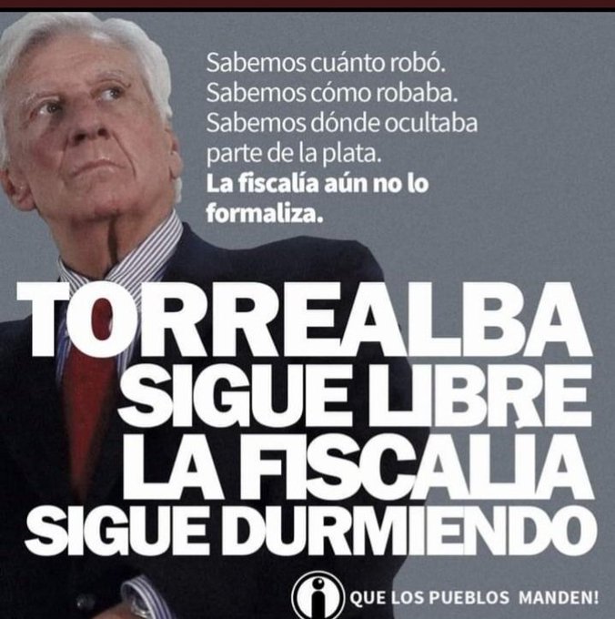 TODOS HABLANDO DE PARIVED, LA TONKA Y LAS JOYAS...
...y este otro?, pura polvareda mediática para distraer lo de Torrealba y demás corruptos de la UDI, gigantesca cobertura de la TV, sus matinales y noticieros es la mejor comprobación de lo anterior...