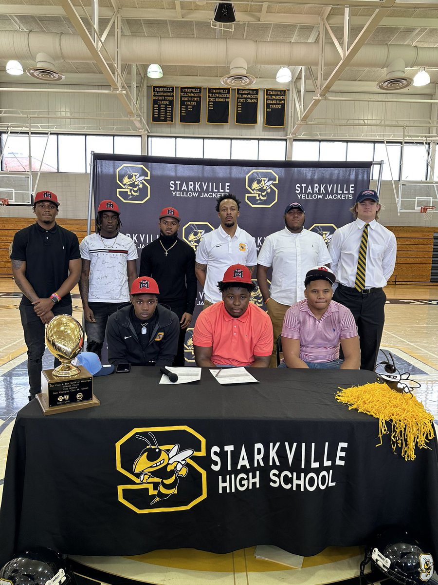 Eight Yellow Jacket Football players sign to further their academic and athletic careers.