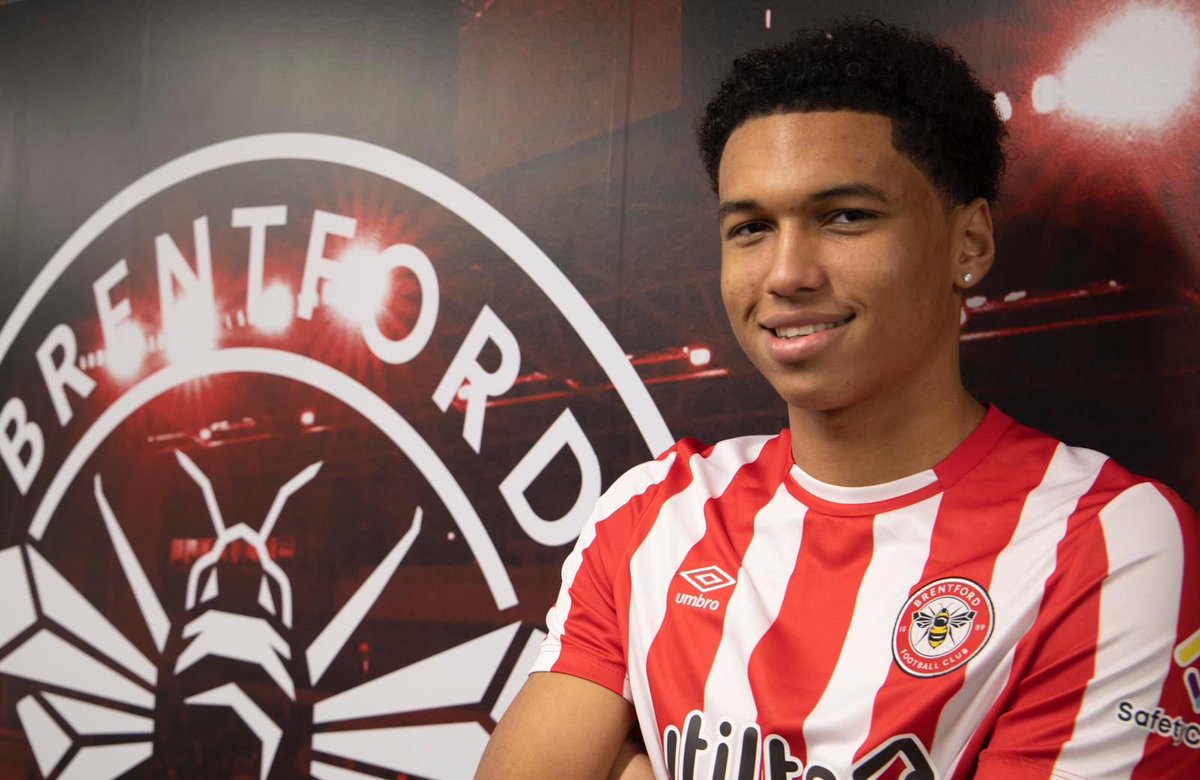 FulhamBoys_DS's tweet photo. Thrilled to be allowed to announce that Chanse Headman, a young man who has been with us for 6 and a half years has signed for Brentford FC. What an achievement! #oneofourown https://t.co/Q7bDcmjBfU